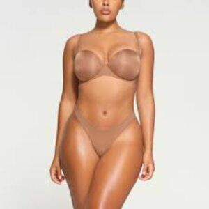 SKIMS Tan Multi Way Push Up Underwire Bra Size 40DD